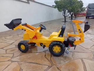 Excavadora infantil a pedales CAT