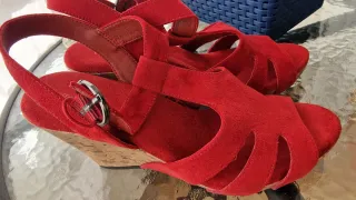 Sandalias rojas tacón cuña talla 40