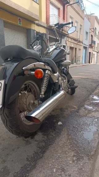 Suzuki Intruder LC 250 Custom Negra