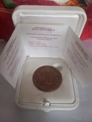 Vaticano medaglia anno 2014