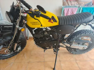 Moto Leonart Tracket 125cc Negra Off-Road