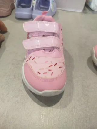 Zapatillas niña Minnie Talla 23