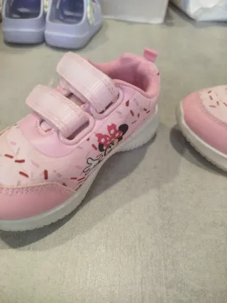 Zapatillas niña Minnie Talla 23