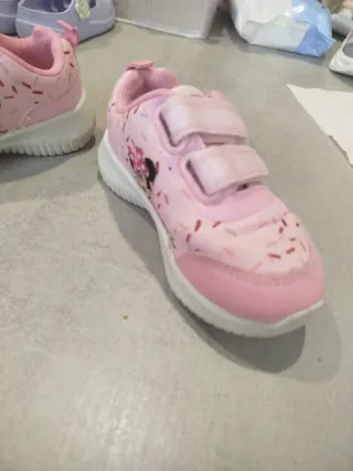 Zapatillas niña Minnie Talla 23
