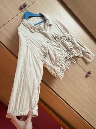 Chaqueta Pull&Bear Beige