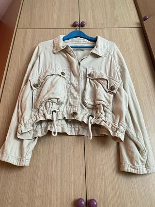 Chaqueta Pull&Bear Beige