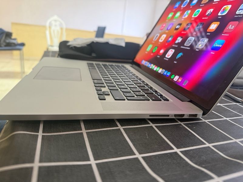MacBook Pro 16GB RAM 2015 afbeelding 4