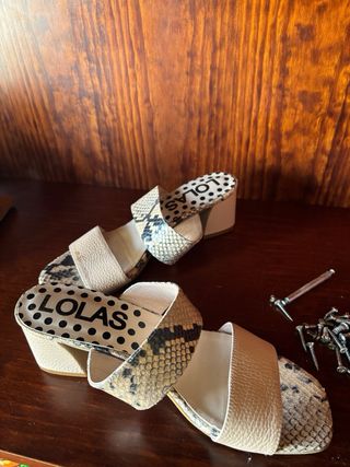 Sandalias Lolas Piel Serpiente Beige