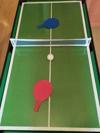 Futbolín y juegos de mesa