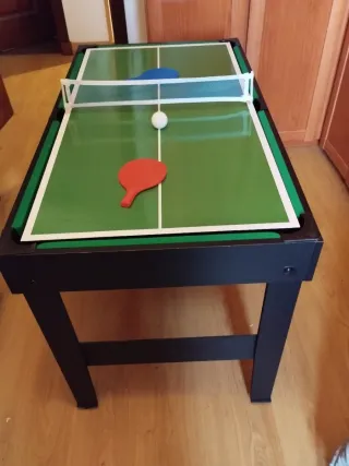 Futbolín y juegos de mesa