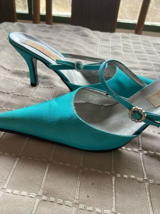Zapatos de fiesta azul verdoso