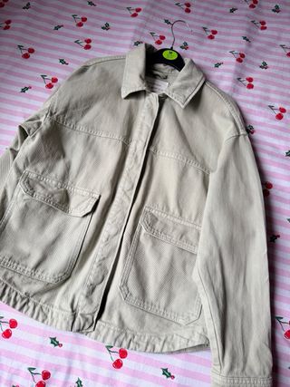 Sobrecamisa Stradivarius olivo Talla XS