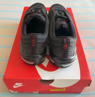 Nike Air Max 97.