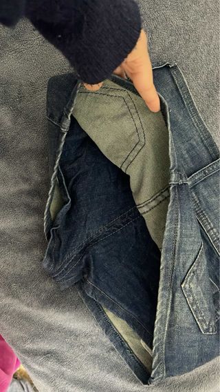 Falda mini vaquera con pantalón