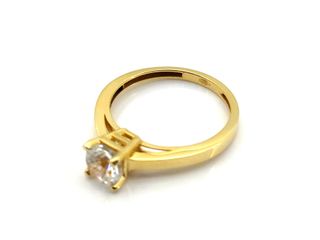 anillo oro 18k con piedra con circonita