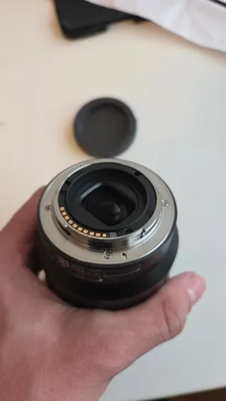 Sony 18-105mm f/4 G OSS (Serie G) + caja