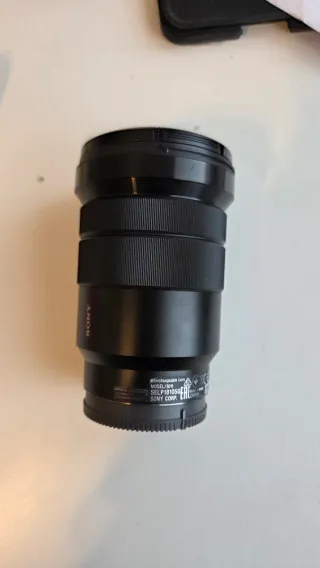 Sony 18-105mm f/4 G OSS (Serie G) + caja