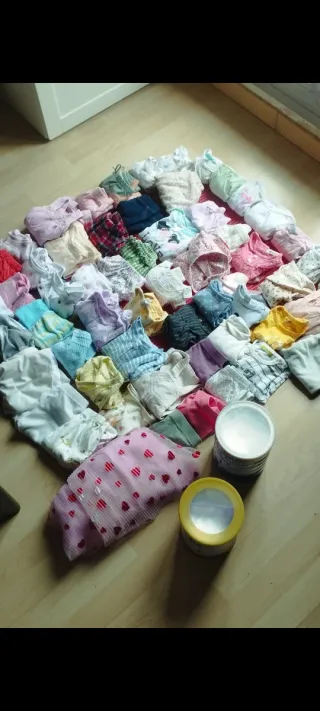 Ropa bebé + leche fórmula 1 NO HAGO ENVIOS.
