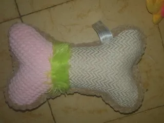 Juguete para perro con forma de hueso