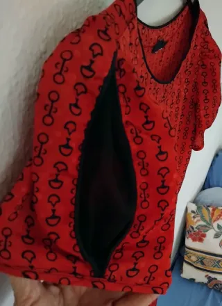Vestido rojo con estampado