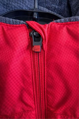 Cortavientos Nike Roja