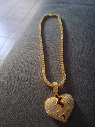 Collana cuore spezzato cerottato con strass oro