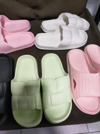 Chanclas cómodas para casa y playa