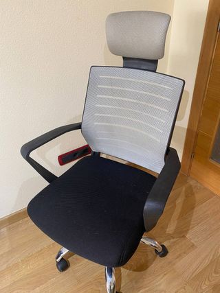 Silla de oficina ergonómica con reposacabezas