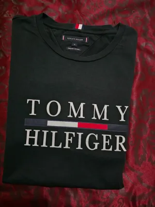 Camiseta Tommy Hilfiger Talla XL Negra