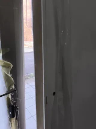 Puerta interior blanca