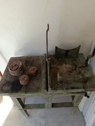 Báscula antigua madera Tortosa