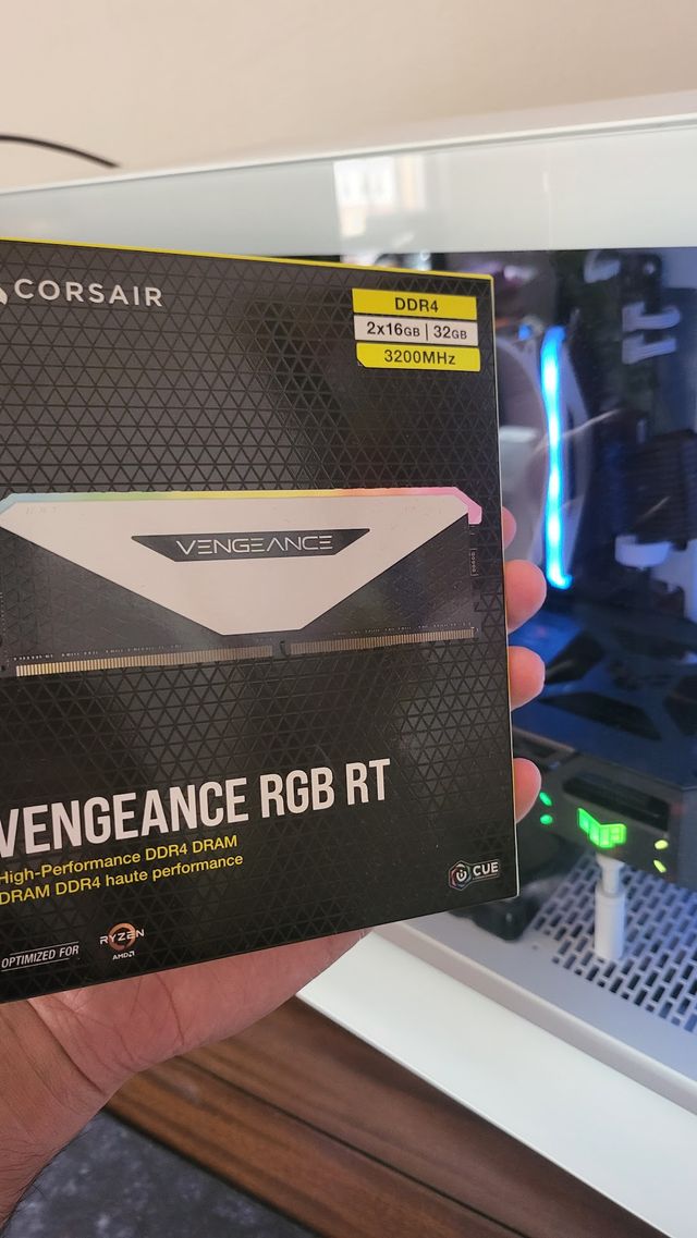 Corsair Vengeance RGB RT DDR4 32GB (2x16GB) 3200MH