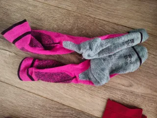 Lote Ropa Esquí Niña. Talla 122-128. Edad 7-8 años