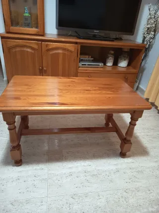Mesa de comedor redonda con 4 sillas