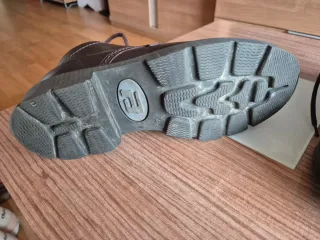 Botas de cuero marrones