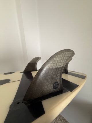 Tabla Surf 5'11 - 27.5L + Wetsuit 3/2mm