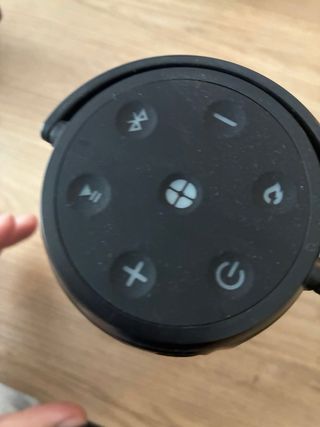 Altavoz con luz LED efecto llama