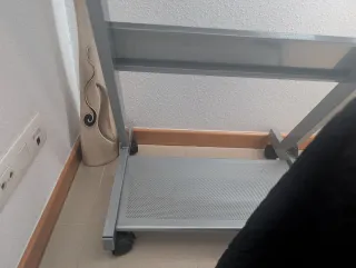 Mesa escritorio cristal y metal