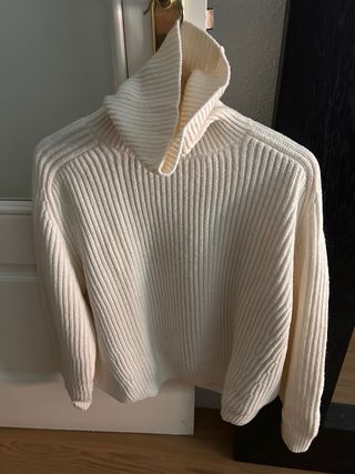 Jersey Carhartt cuello alto beige