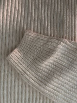 Jersey Carhartt cuello alto beige