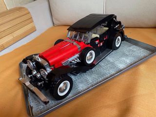 Maqueta Coche Clásico Negro y Rojo
