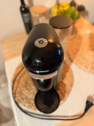 Cafetera Nespresso Vertuo Plus