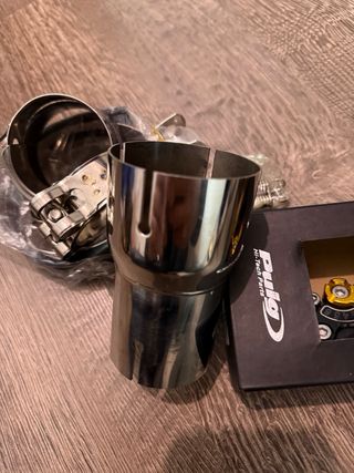 Manetas Puig y Adaptador de escape y abrazadera