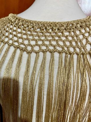 Cuello crochet dorado hecho a mano