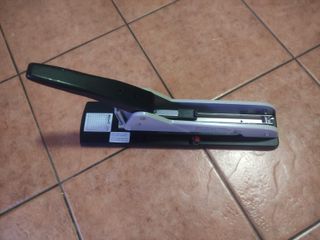 Grapadora KW-trio 5000 Alta Capacidad