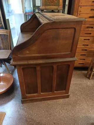 Escritorio de persiana roble antiguo