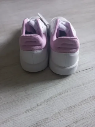 Zapatillas Adidas Blancas y Rosas Cuero