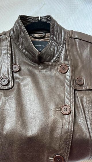 Chaqueta de piel marrón