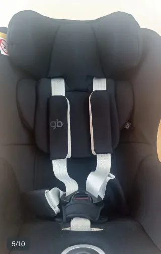 Silla de coche negra. De 0a 4 años