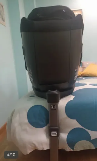 Silla de coche negra. De 0a 4 años